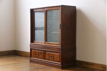 アンティーク家具　大正ロマン　前面ケヤキ材　情緒ある和の雰囲気が漂う小振りな重ね戸棚(収納棚)