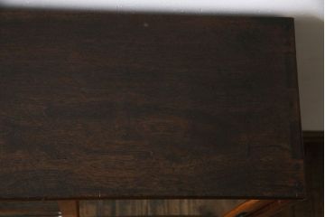 アンティーク家具　大正ロマン　前面ケヤキ材　情緒ある和の雰囲気が漂う小振りな重ね戸棚(収納棚)