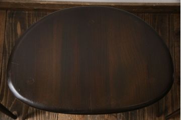アンティーク雑貨　イギリス ERCOL(アーコール)　丸いシルエットが愛らしいネストテーブル(カフェテーブル、サイドテーブル)