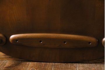 アンティーク雑貨　イギリス ERCOL(アーコール)　丸いシルエットが愛らしいネストテーブル(カフェテーブル、サイドテーブル)