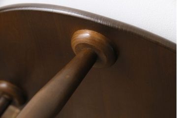 アンティーク雑貨　イギリス ERCOL(アーコール)　丸いシルエットが愛らしいネストテーブル(カフェテーブル、サイドテーブル)