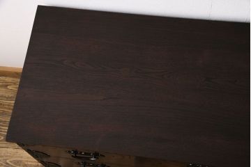 筑後民芸家具　リメイク　重厚な佇まいの脚付き箪笥ローチェスト(衣装箪笥、テレビボード)