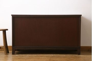 筑後民芸家具　リメイク　重厚な佇まいの脚付き箪笥ローチェスト(衣装箪笥、テレビボード)