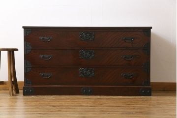 天板リメイク　筑後民芸家具　重厚な佇まいの箪笥ローチェスト(衣装箪笥、テレビボード)