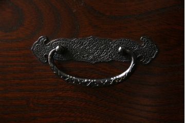 天板リメイク　筑後民芸家具　重厚な佇まいの箪笥ローチェスト(衣装箪笥、テレビボード)