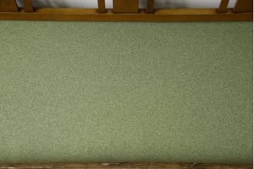 【S様ご成約分】レトロモダン　ナラ材　透かし彫りがおしゃれなベンチソファ(3人掛けソファ)