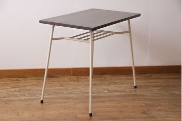 アンティーク家具　ヒノキ材製天板　ペイントがおしゃれなアイアンテーブル(作業台、カフェテーブル(2)