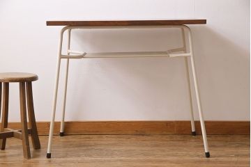 アンティーク家具　ヒノキ材製天板　ペイントがおしゃれなアイアンテーブル(作業台、カフェテーブル)(3)