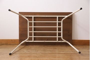 アンティーク家具　ヒノキ材製天板　ペイントがおしゃれなアイアンテーブル(作業台、カフェテーブル)(3)