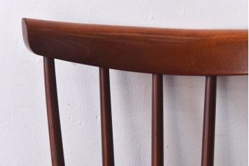中古　秋田木工　レトロなスピンドルチェア(ダイニングチェア)