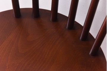 中古　秋田木工　レトロなスピンドルチェア(ダイニングチェア)