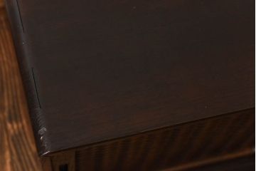 アンティーク家具　昭和初期　情緒ある網代編みの引き戸が美しい小振りの戸棚(収納棚)