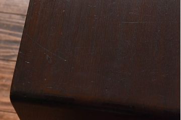 アンティーク家具　昭和初期　情緒ある網代編みの引き戸が美しい小振りの戸棚(収納棚)