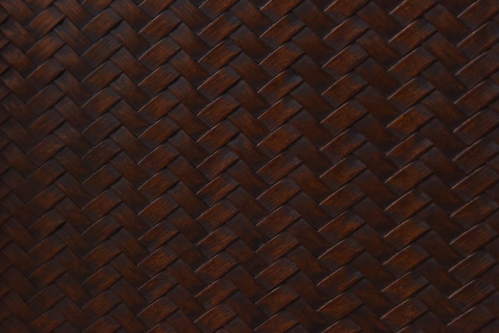 アンティーク家具　昭和初期　情緒ある網代編みの引き戸が美しい小振りの戸棚(収納棚)