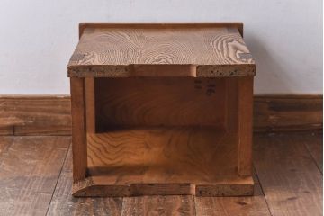 中古　ニレ材　ノスタルジックな佇まいの学校スツール(花台、ディスプレー台)(2)