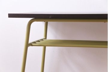 アンティーク家具　ヒノキ無垢材　コントラストが鮮やかなペイント鉄脚テーブル(作業台、カウンターテーブル)