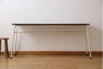 アンティーク家具　ヒノキ無垢材　シンプルな作りのペイント鉄脚テーブル(作業台、カウンターテーブル)