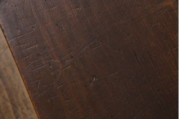 アンティーク雑貨　古民具・骨董　朴の木(ホオノキ)　落ち着いた深い色味の裁ち板(作業台、テーブル、ローボード、花台)(2)