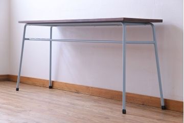 アンティーク家具　ヒノキ無垢材　淡いカラーのペイント鉄脚テーブル(作業台、カウンターテーブル)(1)