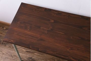 アンティーク家具　ヒノキ無垢材　淡いカラーのペイント鉄脚テーブル(作業台、カウンターテーブル)(2)