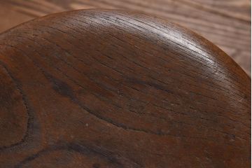 レトロ家具　昭和レトロ　ケヤキ材　丸くへこんだ形が愛らしいスツール(チェア、イス)