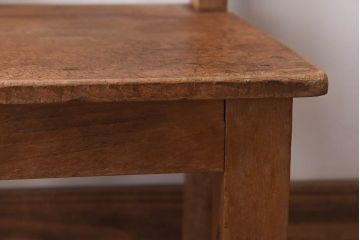 レトロ家具　昭和期　レトロな雰囲気が漂う小さなチェア(椅子、小イス)