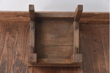 レトロ家具　昭和期　レトロな雰囲気が漂う小さなチェア(椅子、小イス)(1)