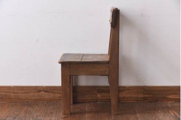 レトロ家具　昭和期　レトロな雰囲気が漂う小さなチェア(椅子、小イス)(1)