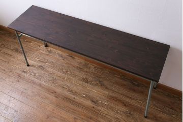 アンティーク家具　ヒノキ無垢材　シンプルな作りのペイント鉄脚テーブル(作業台、カウンターテーブル)(1)