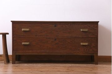 アンティーク家具　昭和初期　栓材　上品な意匠のローチェスト(ローボード、サイドボード、引き出し)(1)