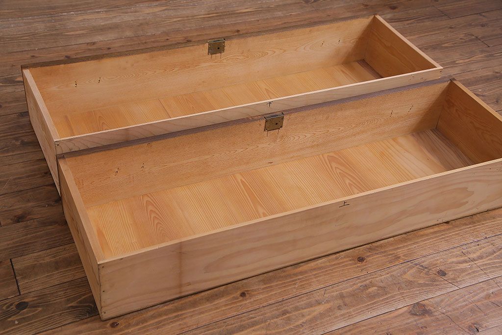 アンティーク家具　昭和初期　栓材　上品な意匠のローチェスト(ローボード、サイドボード、引き出し)(1)