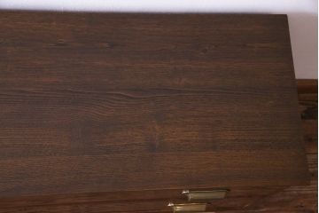 アンティーク家具　昭和初期　栓材　上品な意匠のローチェスト(ローボード、サイドボード、引き出し)(1)