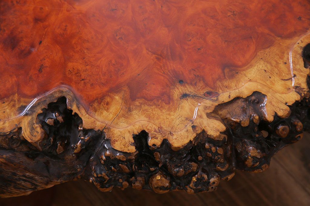 アンティーク家具　1980年頃　カリン材(花梨材)　艶やかな鳥眼杢の天板が美しいセンターテーブル(座卓)