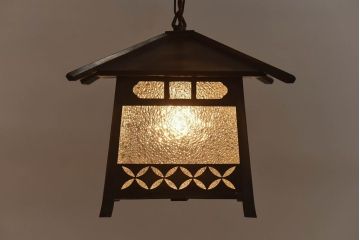 ダイヤガラス入り　和モダンな吊り灯ろう照明(灯籠、天井照明)(1)