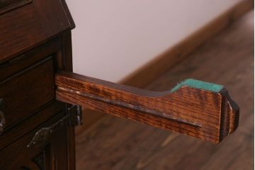 中古　old charm(オールドチャーム)　オーク材　珍しい作りのビューロー(ワークデスク、在宅ワーク、在宅用、キャビネット、収納棚)