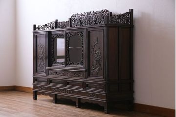 中古　民芸家具　黒檀材(唐木)製　高級品!彫刻が素晴らしいサイドボード(キャビネット、飾り棚)(定価約220万円)(1)
