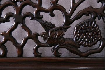 中古　民芸家具　黒檀材(唐木)製　高級品!彫刻が素晴らしいサイドボード(キャビネット、飾り棚)(定価約220万円)(1)