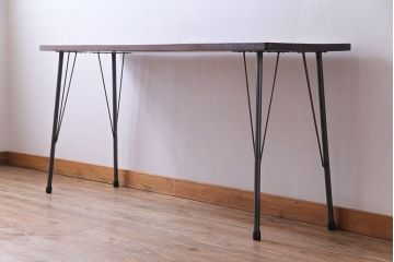 桂材一枚板　リメイク　味わいある古材を使用したアイアンサイドテーブル(作業台、飾り台、カフェテーブル)(1)