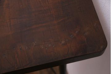 桂材一枚板　リメイク　味わいある古材を使用したアイアンサイドテーブル(作業台、飾り台、カフェテーブル)(1)