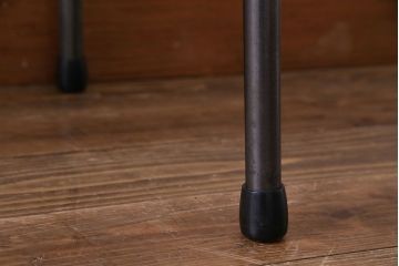 桂材一枚板　リメイク　味わいある古材を使用したアイアンサイドテーブル(作業台、飾り台、カフェテーブル)(1)
