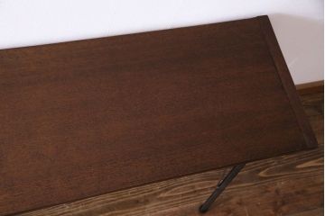 ラワン材一枚板　味わいある古材をリメイクした鉄脚サイドテーブル(作業台、飾り台、カフェテーブル)
