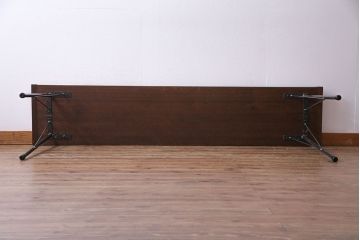 ラワン材一枚板　味わいある古材をリメイクした鉄脚サイドテーブル(作業台、飾り台、カフェテーブル)