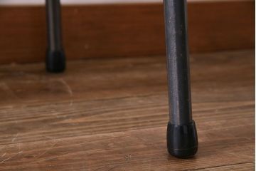 桂材一枚板　リメイク　味わいある古材を使用したアイアンサイドテーブル(作業台、飾り台、カフェテーブル)(2)