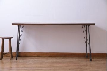 桂材一枚板　リメイク　味わいある古材を使用したアイアンサイドテーブル(作業台、飾り台、カフェテーブル)(2)