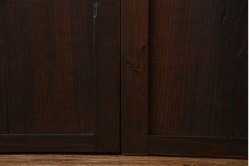 和製アンティーク　鋲が重厚感と渋さを醸し出す板戸(引き戸、建具)2枚セット(1)