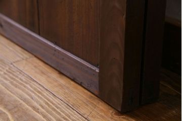 和製アンティーク　鋲が重厚感と渋さを醸し出す板戸(引き戸、建具)2枚セット(1)