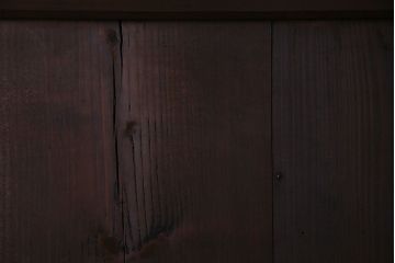 和製アンティーク　鋲が重厚感と渋さを醸し出す板戸(引き戸、建具)2枚セット(2)