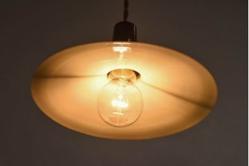 昭和レトロ　柔らかな光を作り出す平笠シェードのペンダントライト(天井照明、吊り下げ照明、電笠)