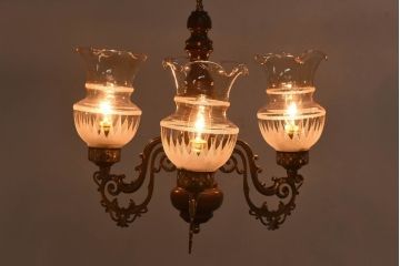 イタリアビンテージ　シックな高級感を演出するシャンデリア(天井照明、ランプ)