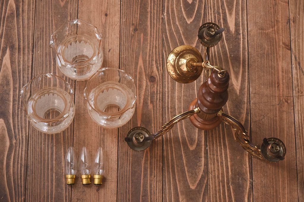 イタリアビンテージ　シックな高級感を演出するシャンデリア(天井照明、ランプ)